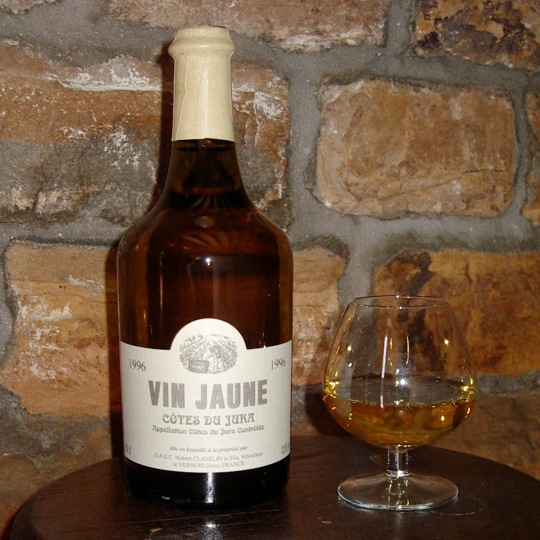 Bouteille de vin jaune Domaine Clavelin